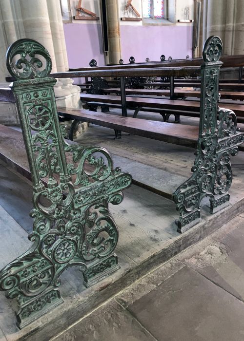 bancs eglise 500x700